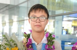 VNU-HUS High School for Gifted Students contestant wins a gold medal at the International Mathematical Olympiad 2023